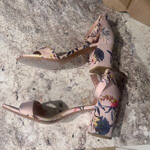 Floral Block Heel Sandals - Pink